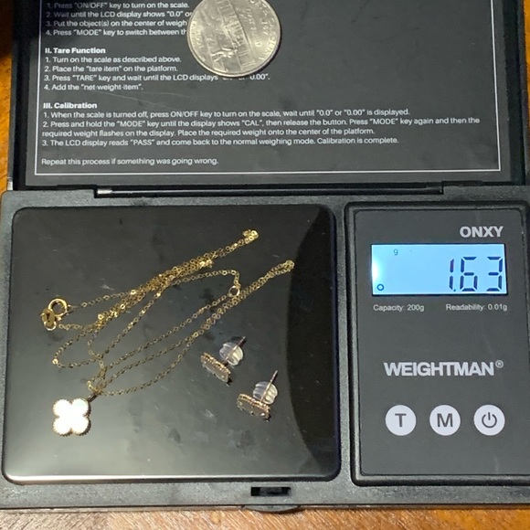 18k Solid Gold Clover Set - Picture 5 of 10